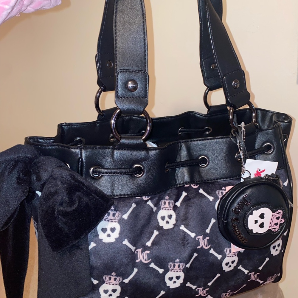 NWT JUICY COUTURE Black and Pink Skull Patterned Women's Bag